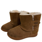 Cozy Uggs in size 6 for women in brown