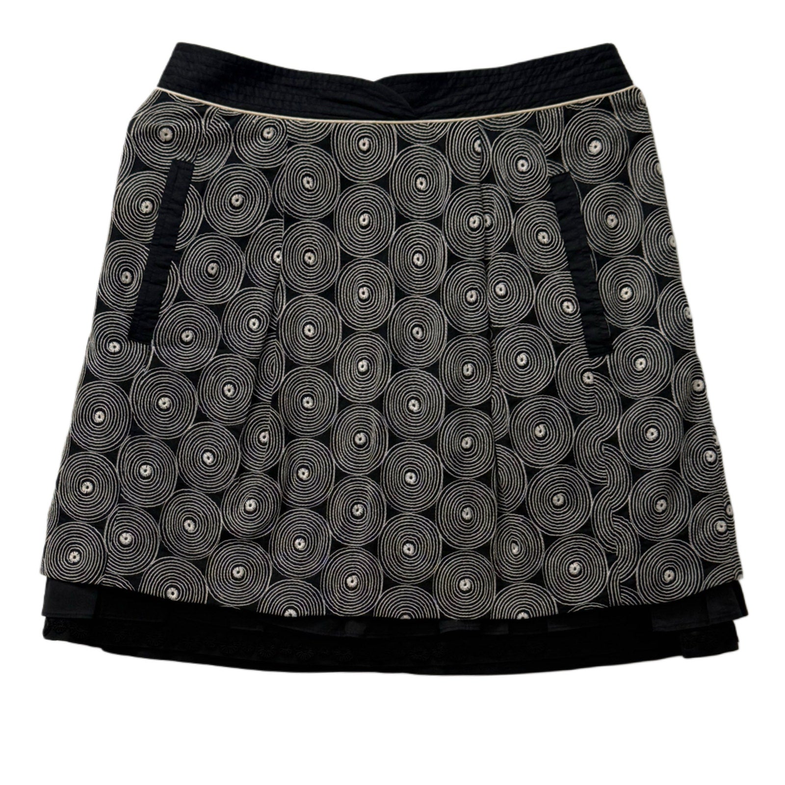 Floreat mini skirt in black and white circle pattern size 4