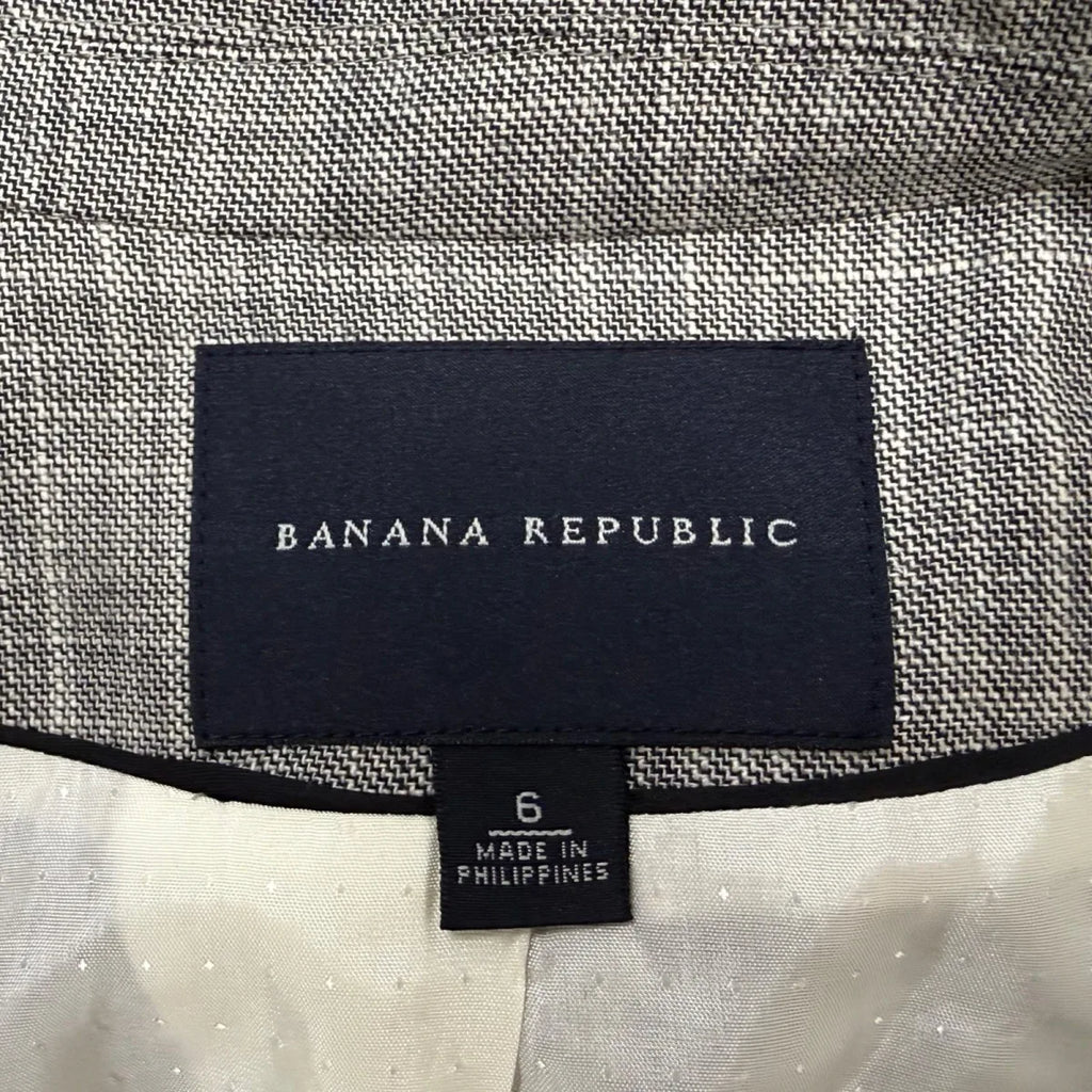 Banana Republic Short Sleeve Wool Blend Blazer Gray Plaid - label