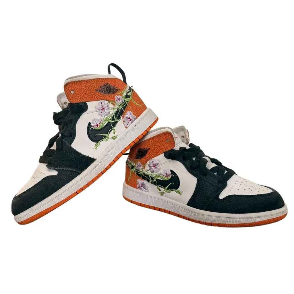Jordan Air Jordan 1 Mid SE Kids Sneakers Orange - front