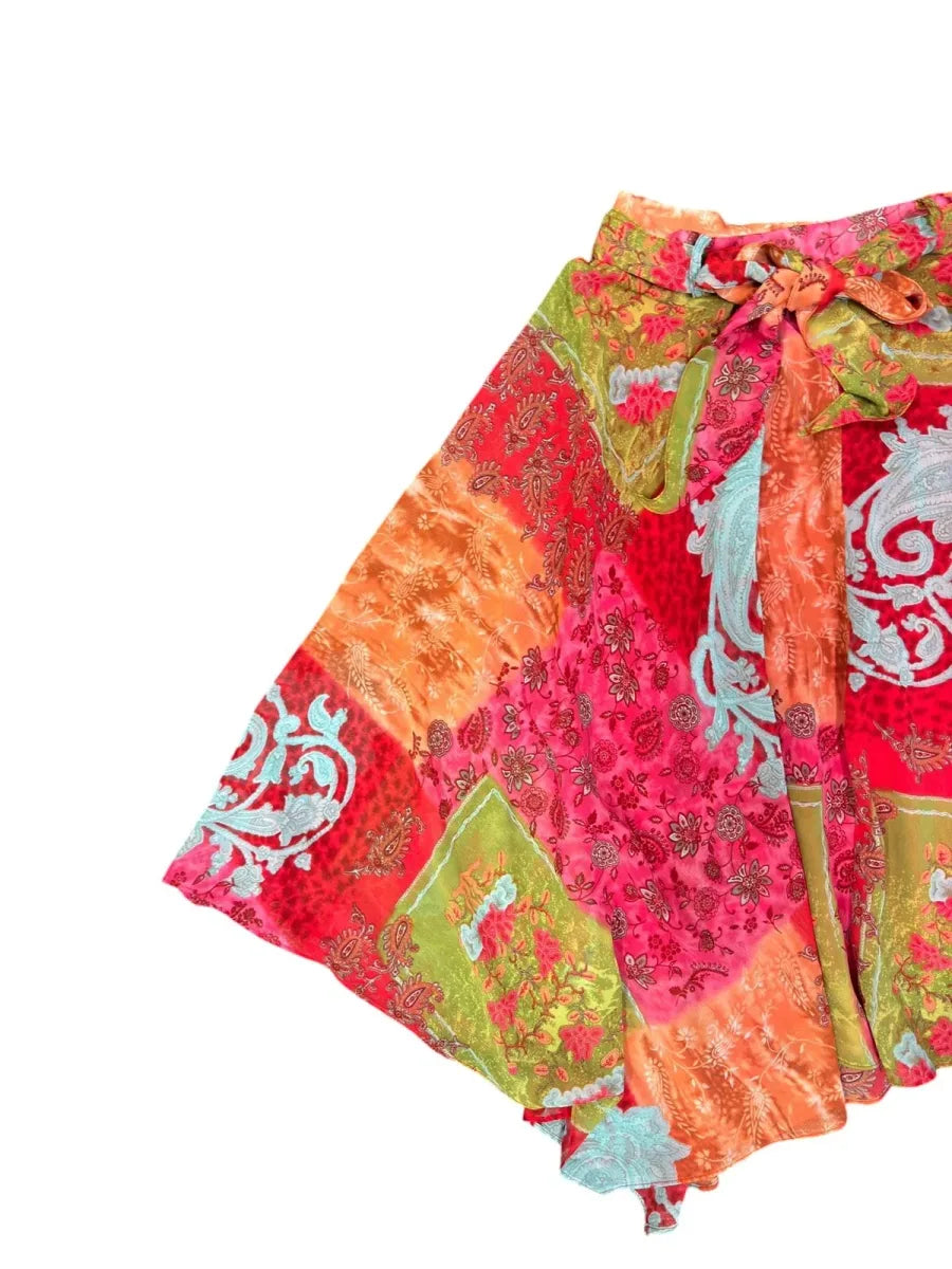 Skirt with Jilliam Tracy floral handkerchief hem - detail