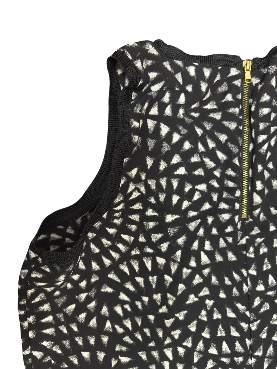 Geometric Print Sleeveless Blouse Gold Zipper Black White - detail