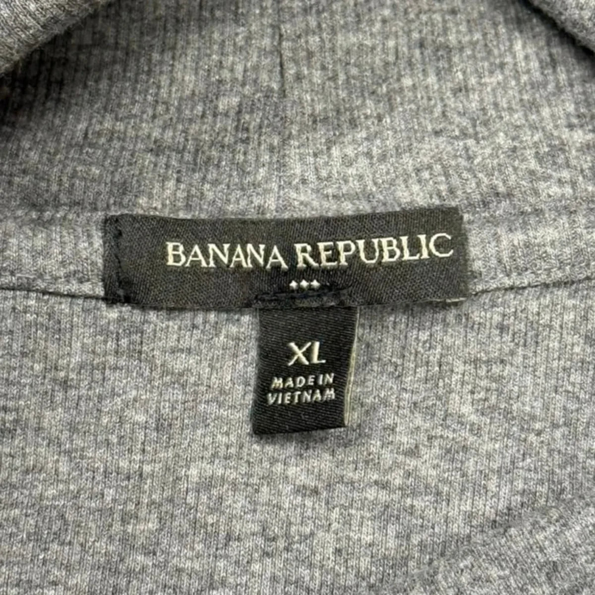 Banana Republic Sleeveless Turtleneck Top Gray - label