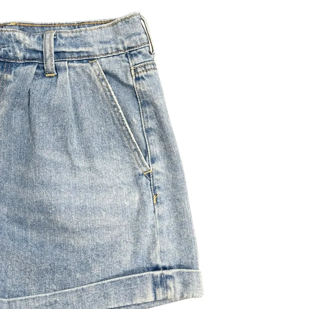 American Eagle Pleated Denim Mom Shorts Light Blue - front