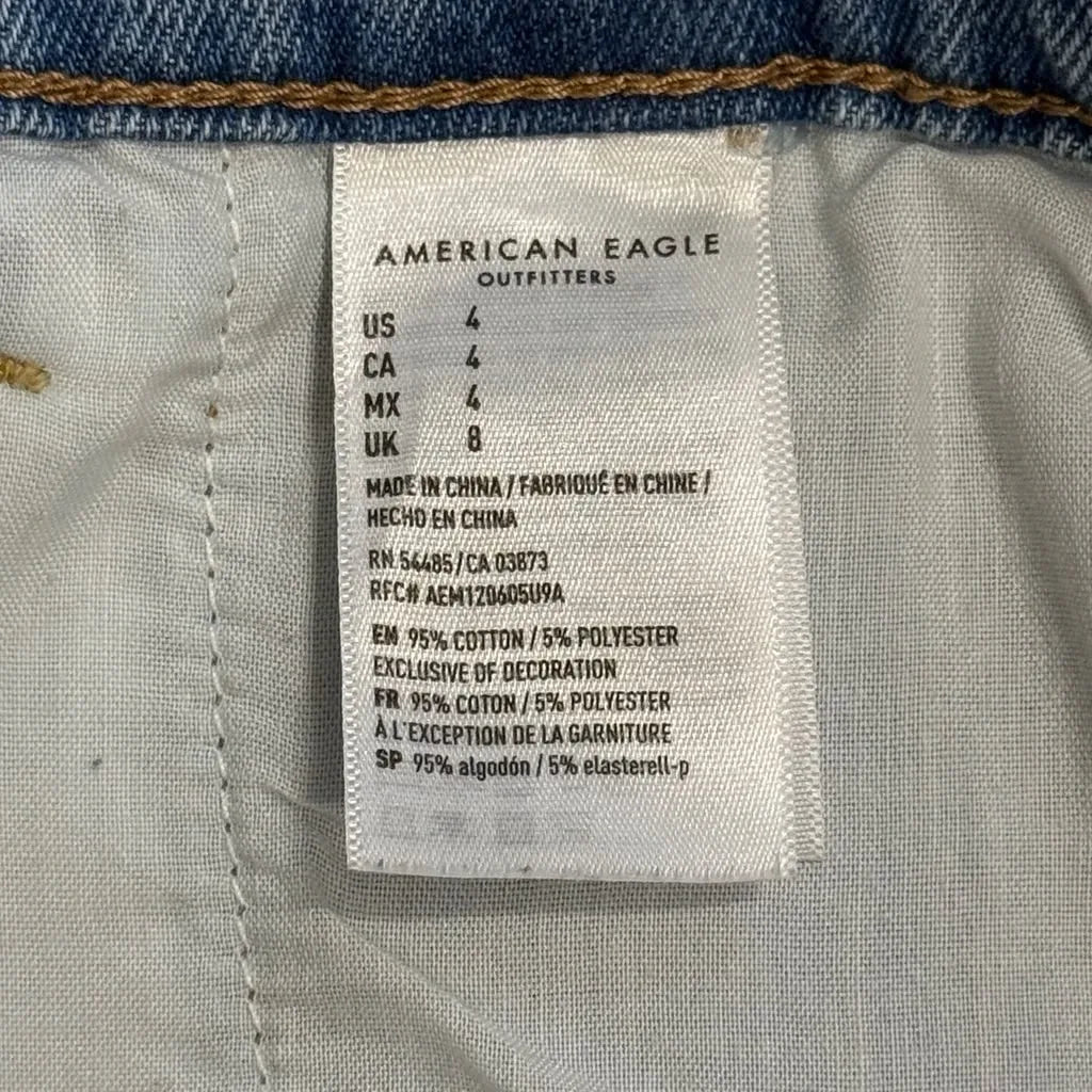 American Eagle Pleated Denim Mom Shorts Light Blue - tag