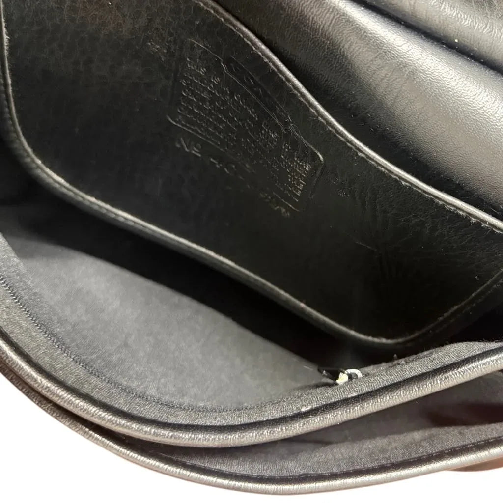 Coach Vintage Glove-Tanned Leather Shoulder Bag Black - label