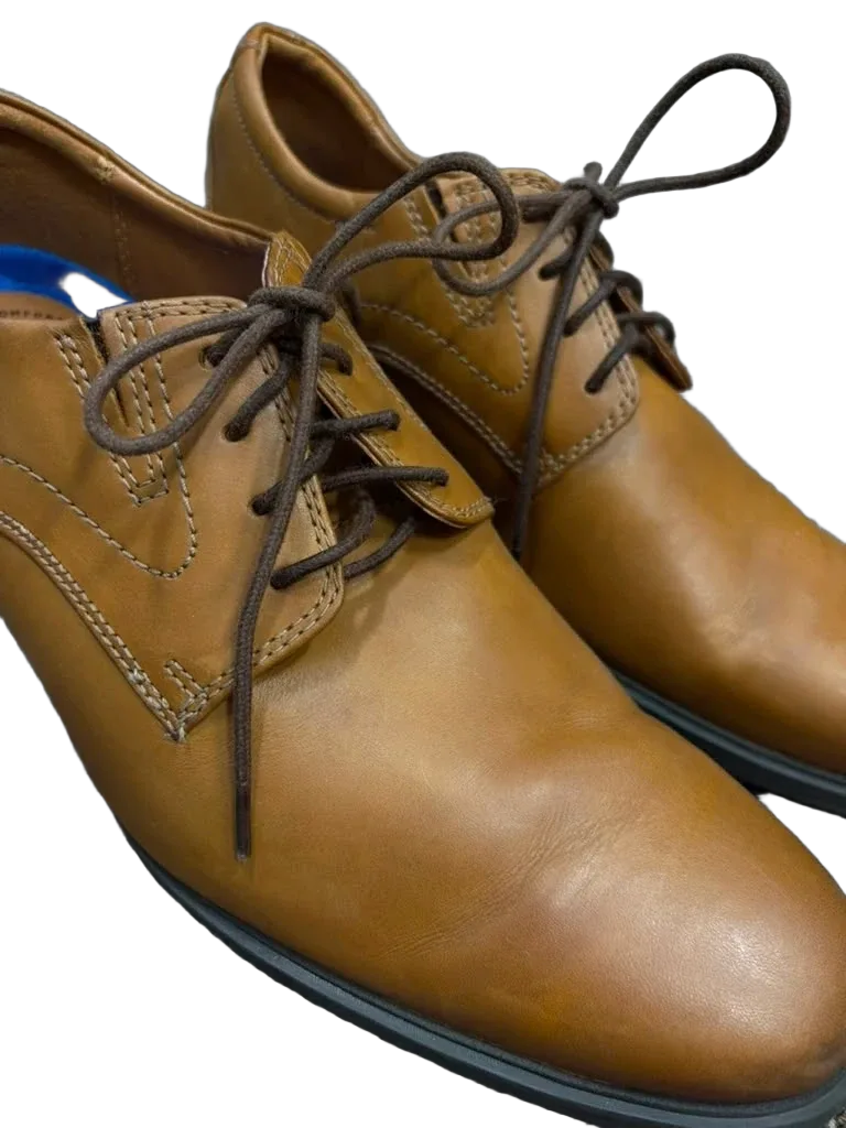 Clarks Tan Leather Plain Toe Derby Oxford - front