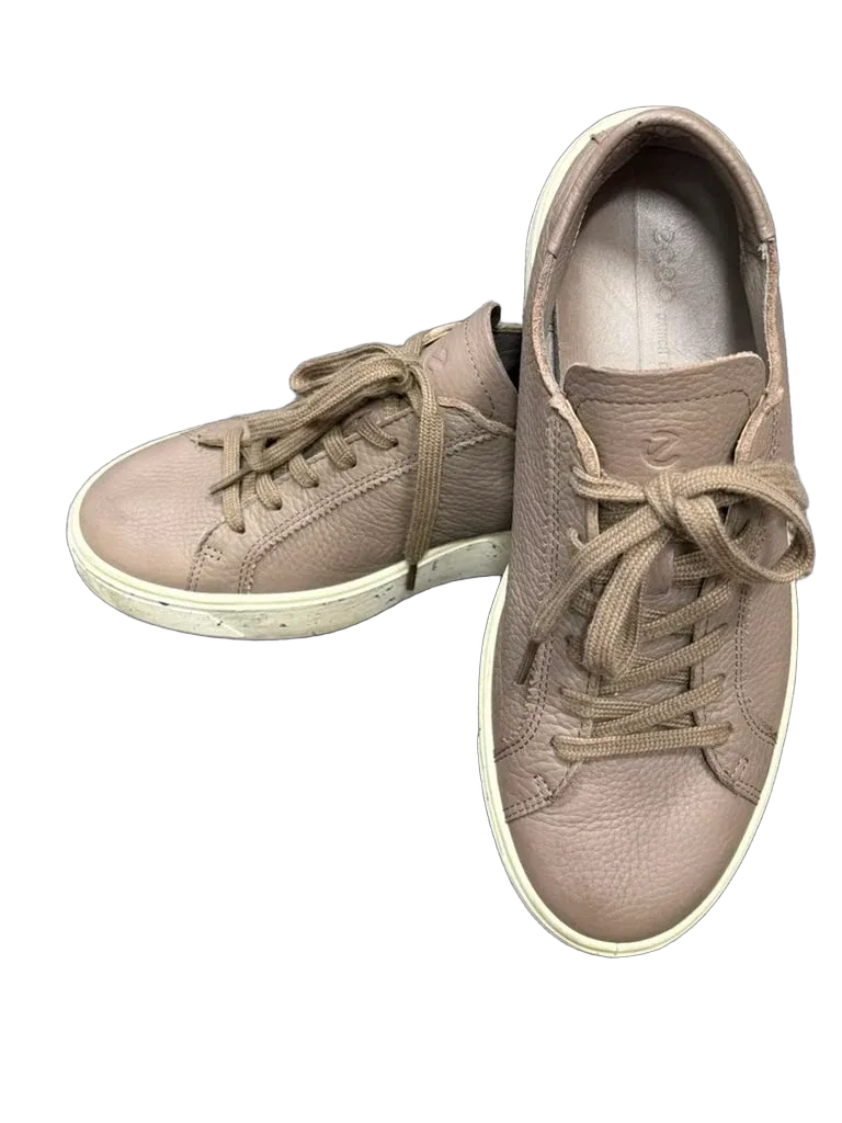 ECCO Taupe Pebbled Leather Low-Top Sneaker - front