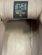 ECCO Taupe Pebbled Leather Low-Top Sneaker
