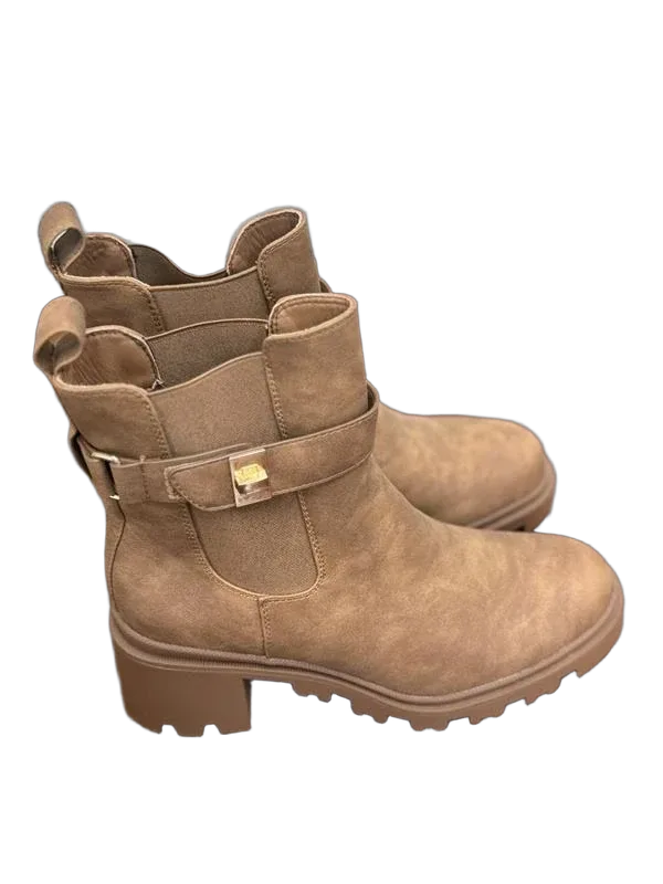 Dream Pairs Suede Chelsea Ankle Boots Buckle Strap - detail