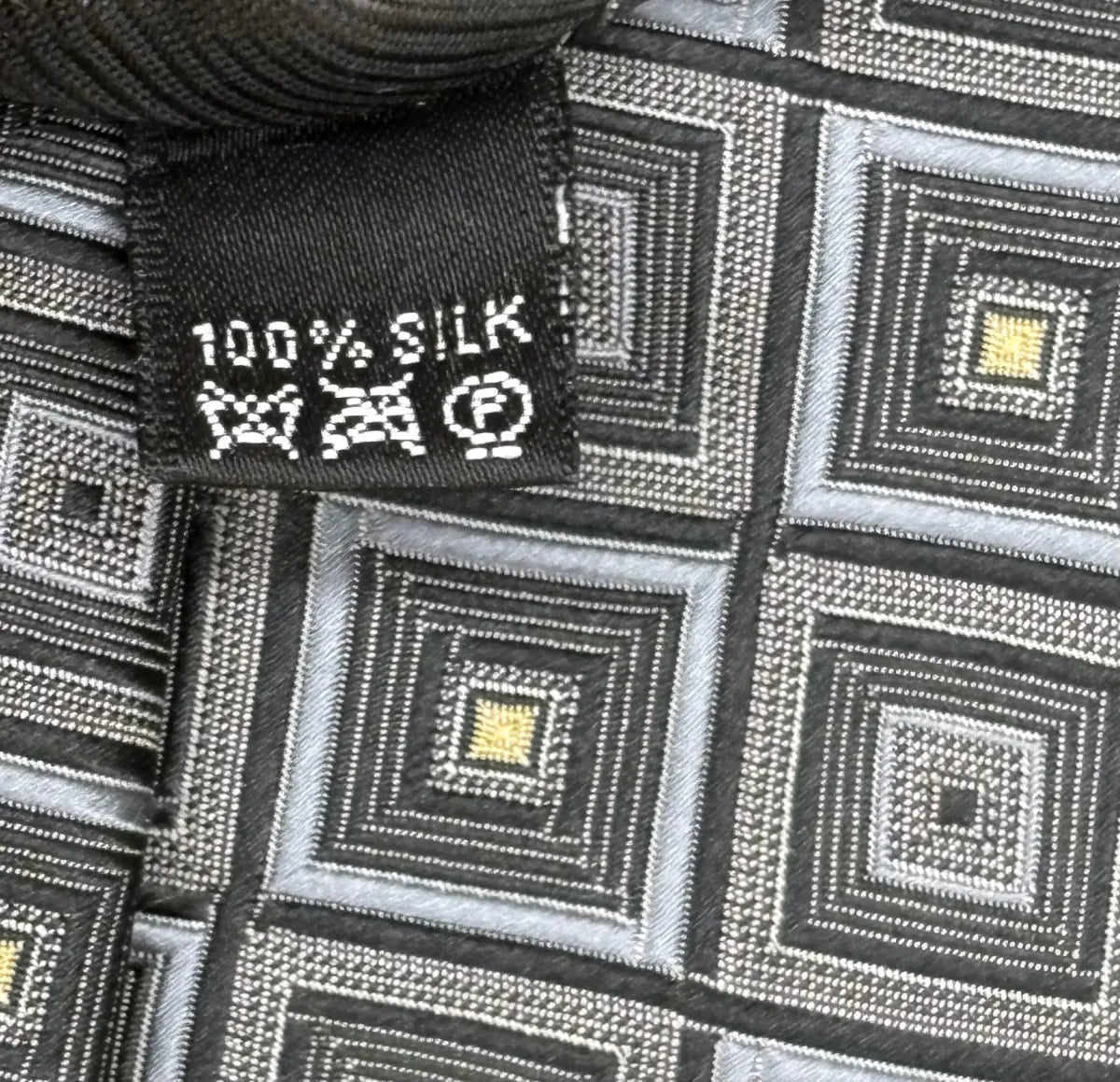 Jim Thompson Silk Tie Gray Black Concentric Square Pattern - tag