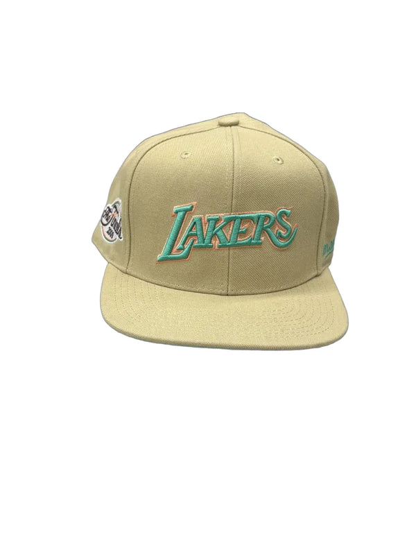 Mitchell & Ness LA Lakers NBA Finals 2009 Fitted Cap - front