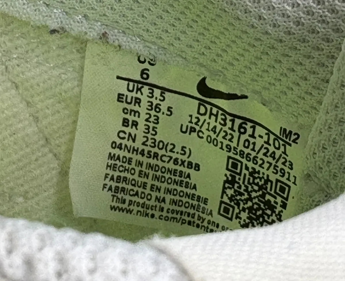 Nike Court Legacy Low Sneaker White - tag