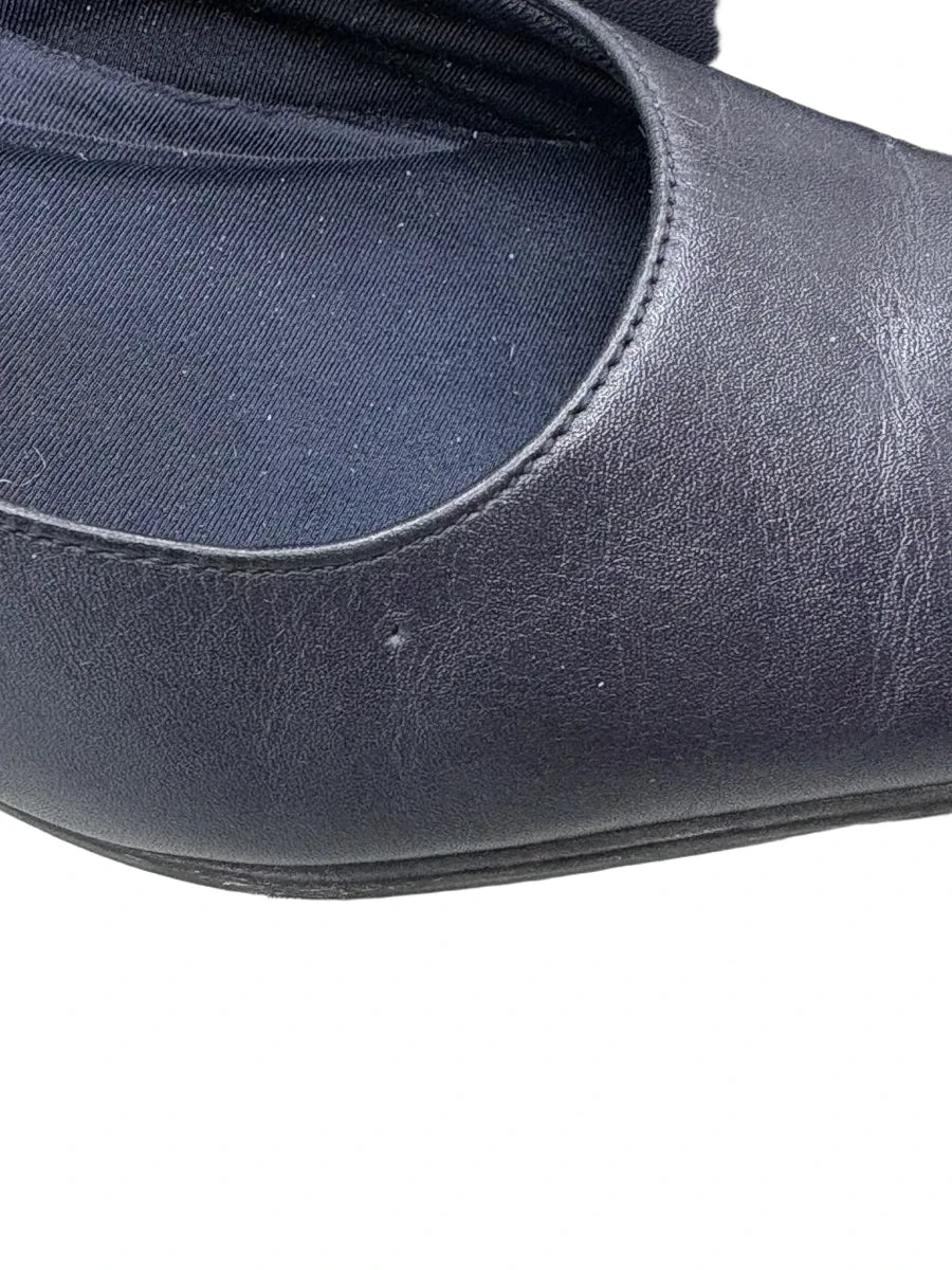 Bass Tristie Navy Leather Kitten Heel Pumps - detail