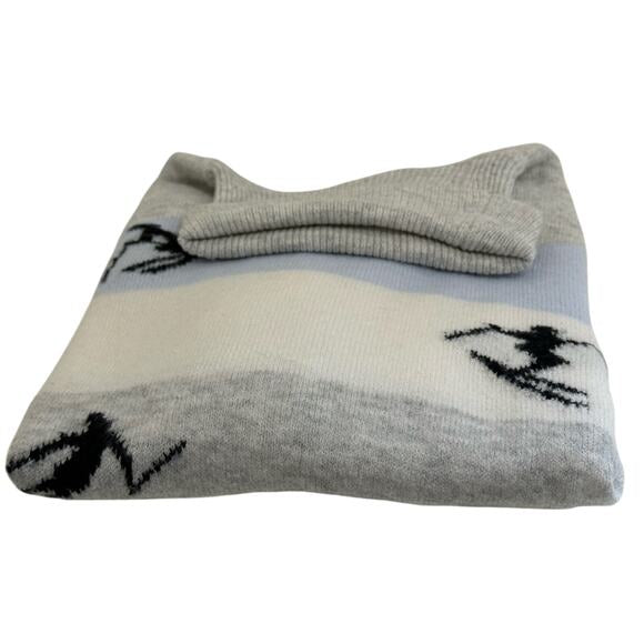 Ce Ce woman's sweater striped in blue white and grey with ski patterns size M