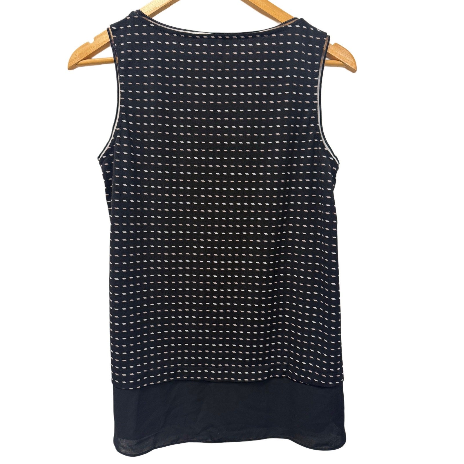 Adrianna Papell woman's short sleeve top in black and white pattern size S