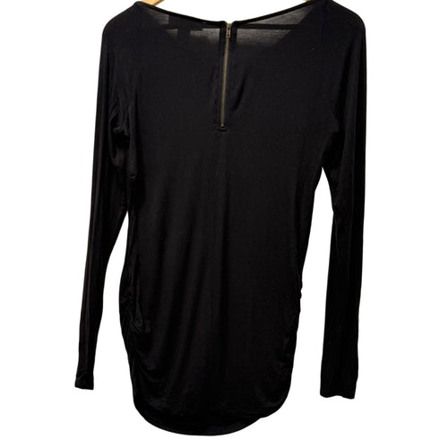 Black woman's Jessica Simpson spandex black top