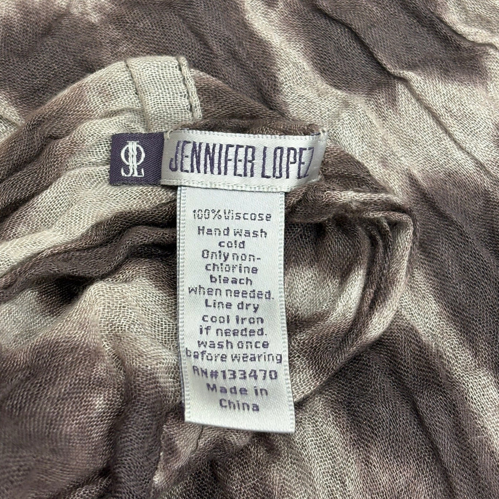 Jennifer Lopez wrap around scarf in leopard print grey