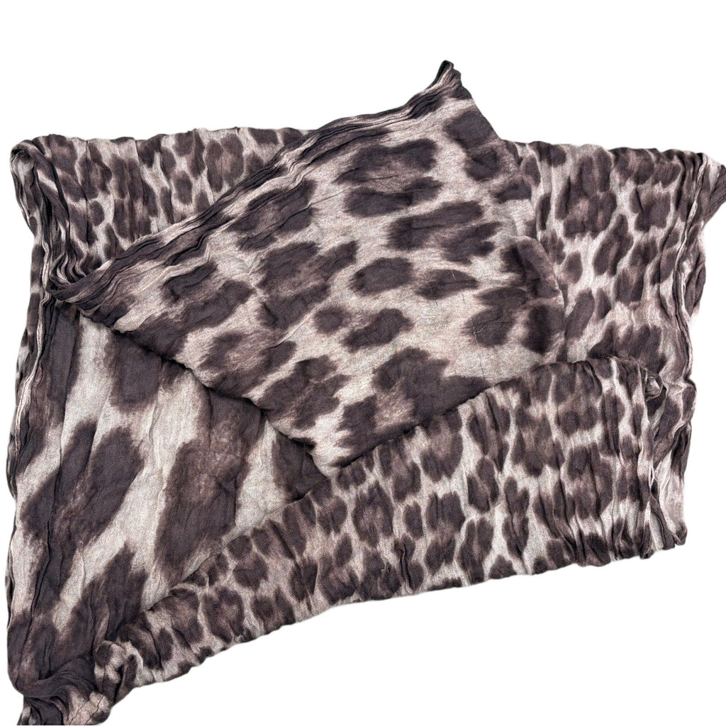 Jennifer Lopez wrap around scarf in leopard print grey