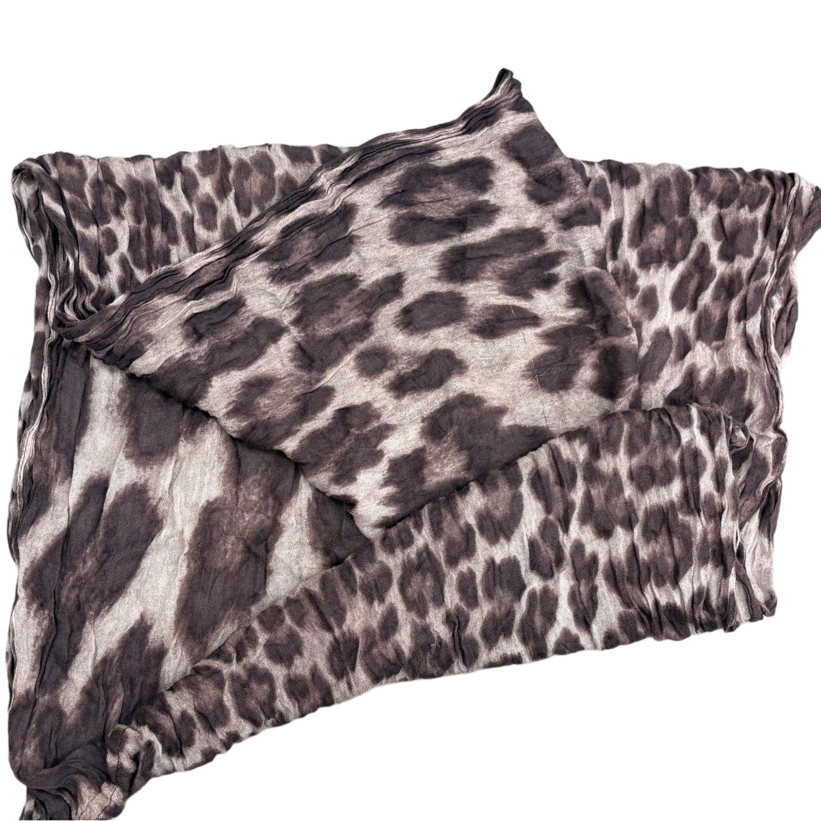 Jennifer Lopez wrap around scarf in leopard print grey