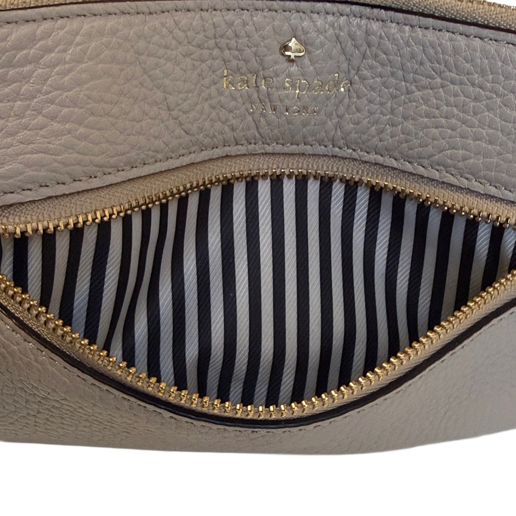 Kate Spade New York Pebbled Leather Wristlet Clutch Taupe Beige Zip Pouch
