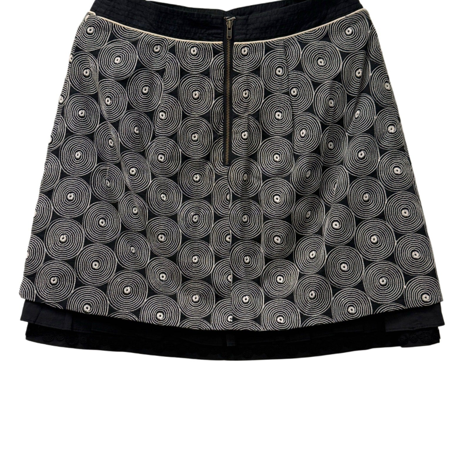 Floreat mini skirt in black and white circle pattern size 4