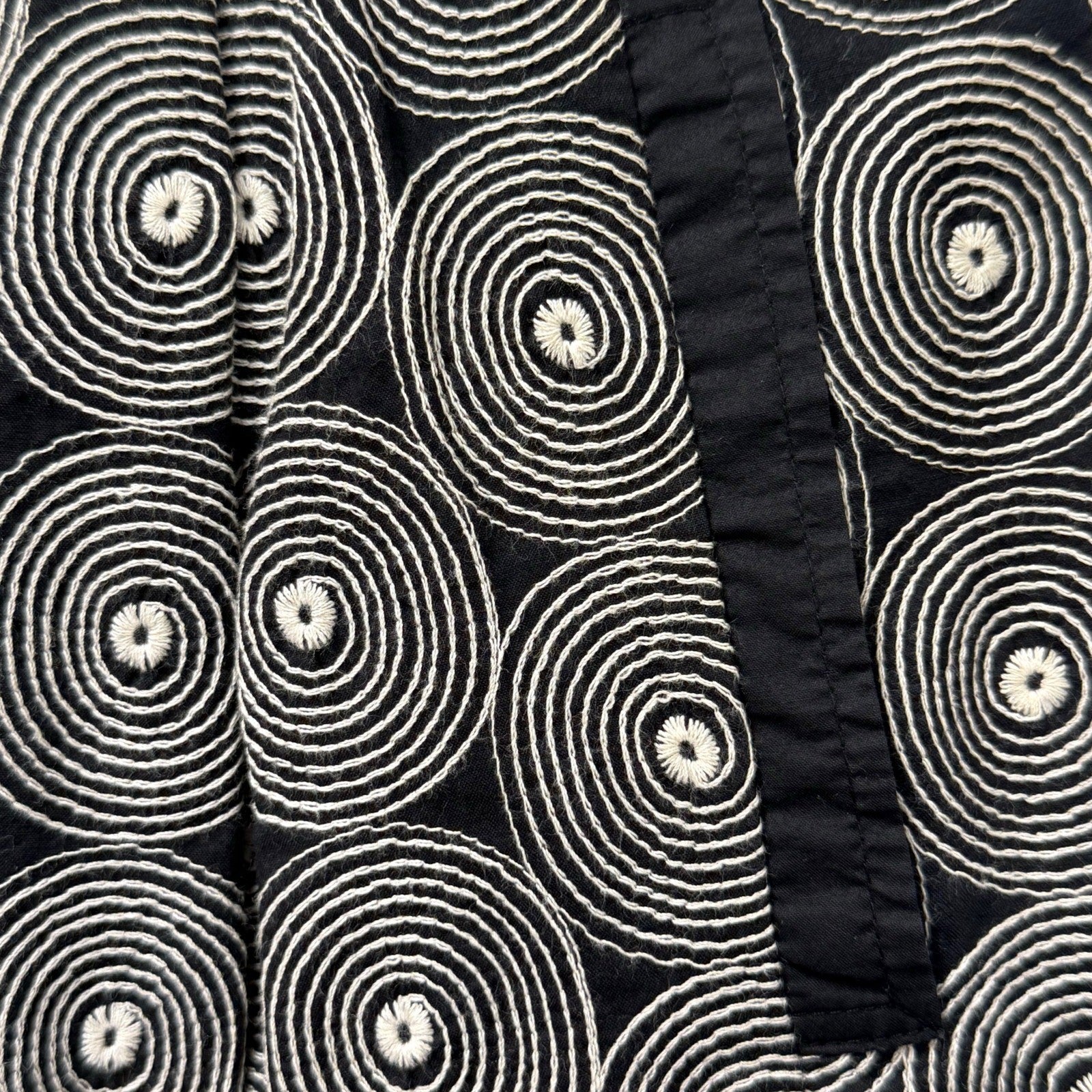 Floreat mini skirt in black and white circle pattern size 4