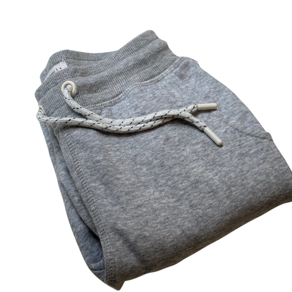 boys grey sweat pants in size 6