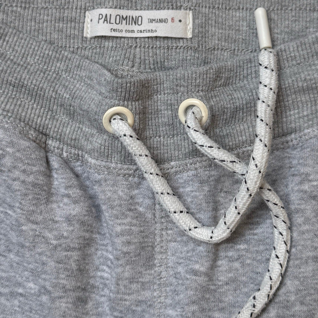 boys grey sweat pants in size 6
