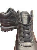 Nike Sneakers Size 8 US