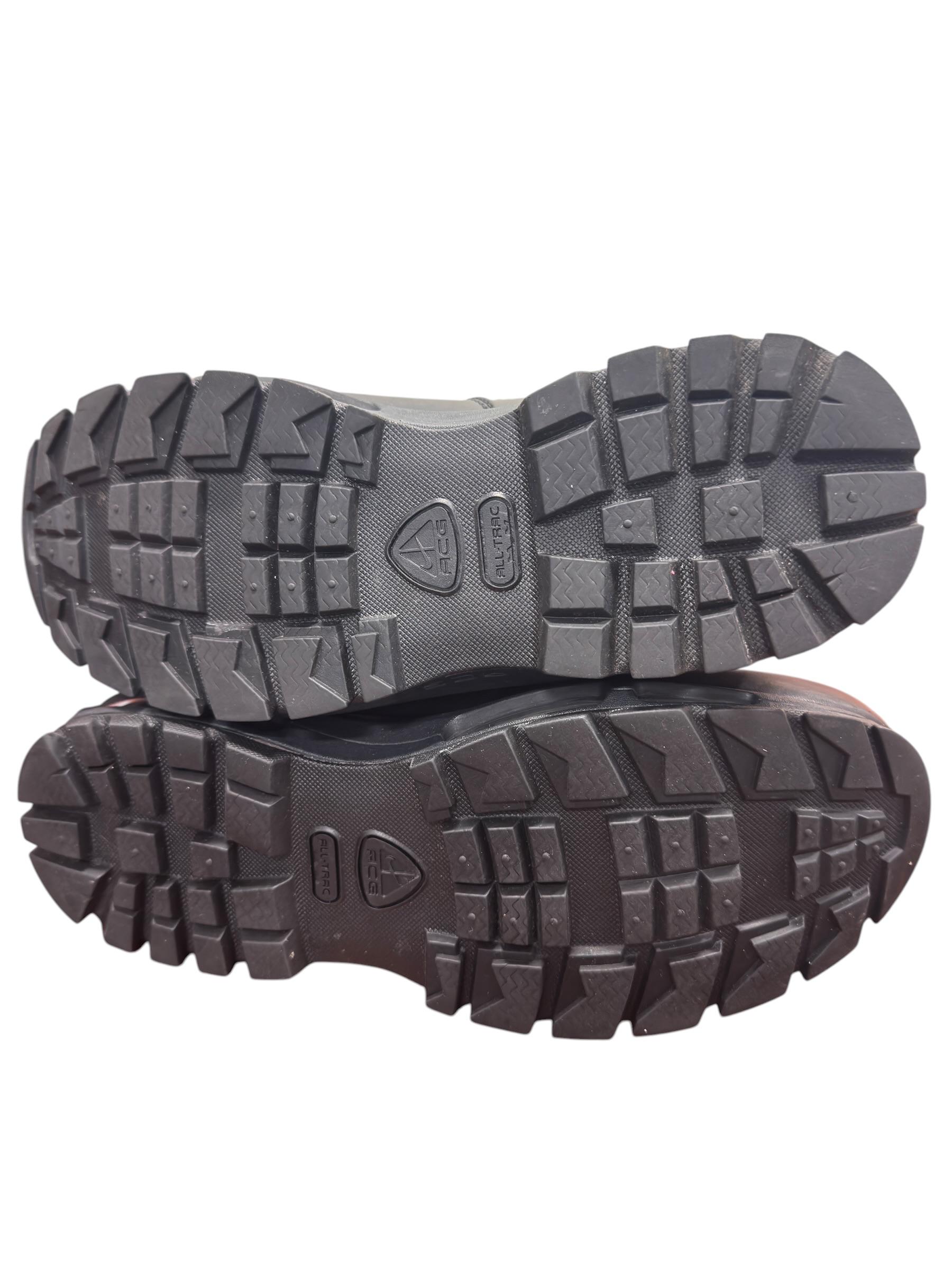 Nike Sneakers Size 8 US
