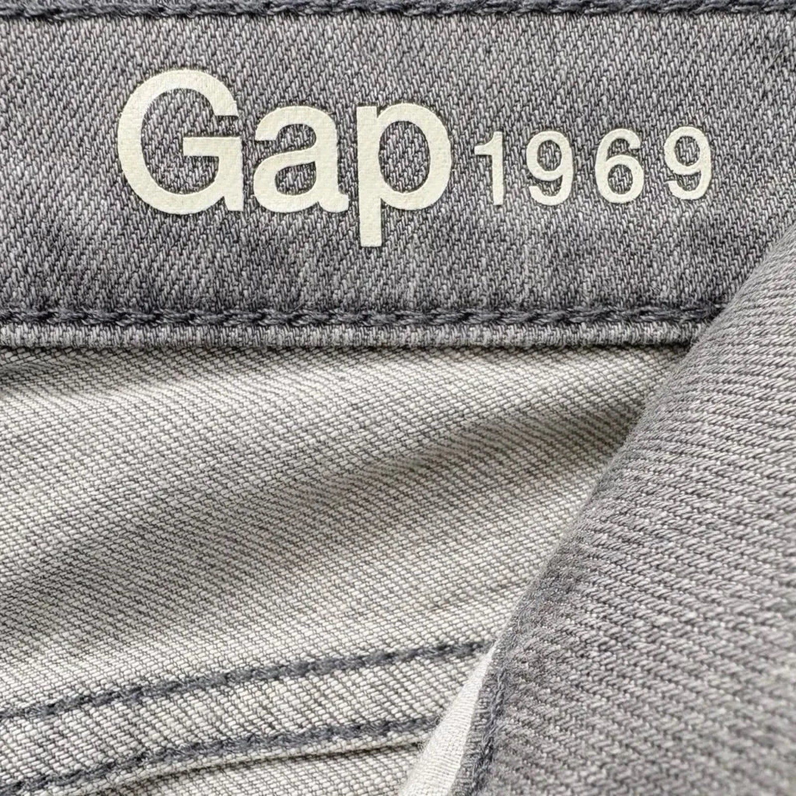 Gap 1969 Authentic True Skinny Mid Rise Stretch Jeans