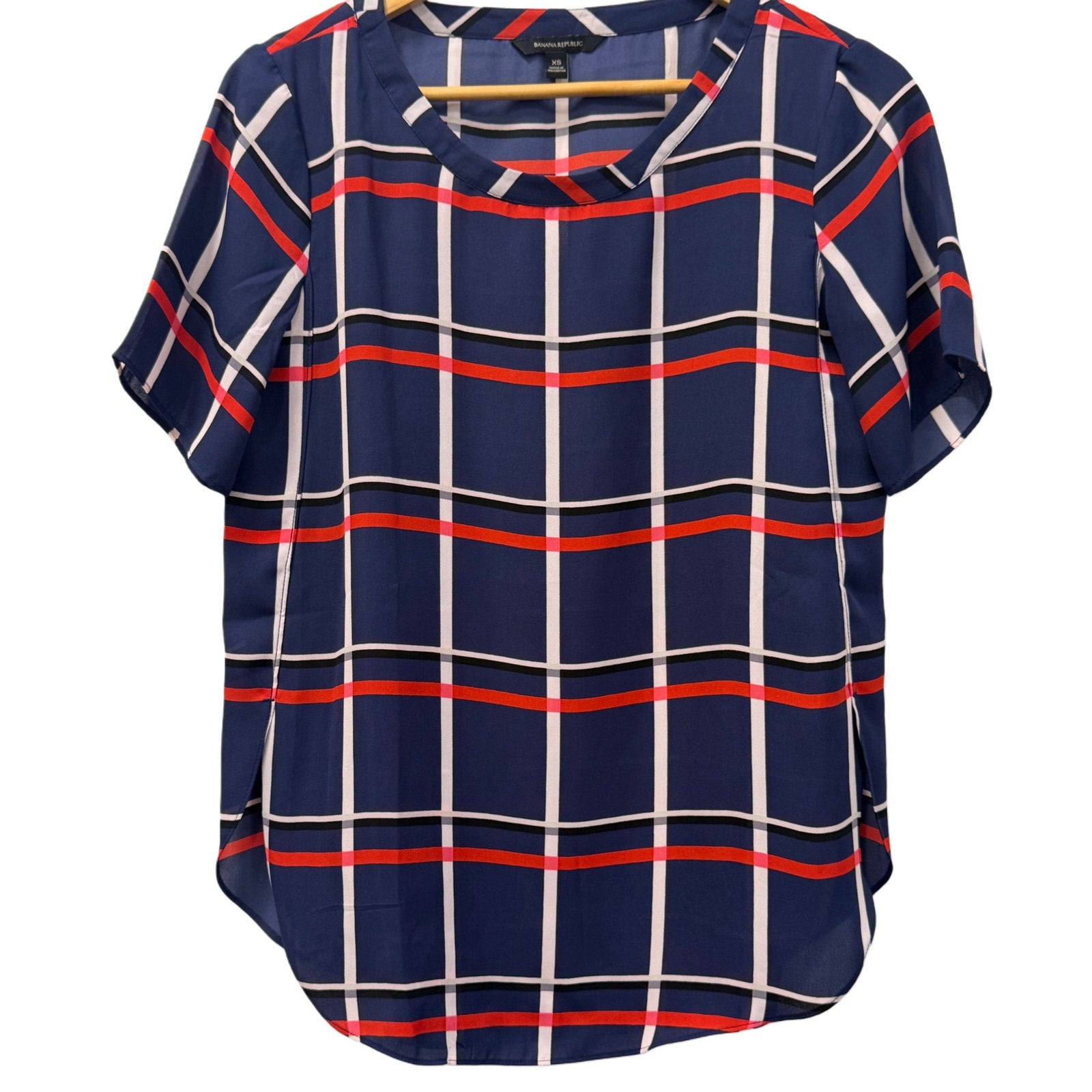 Banana republic blue, red and white checkered woman' XS blouse