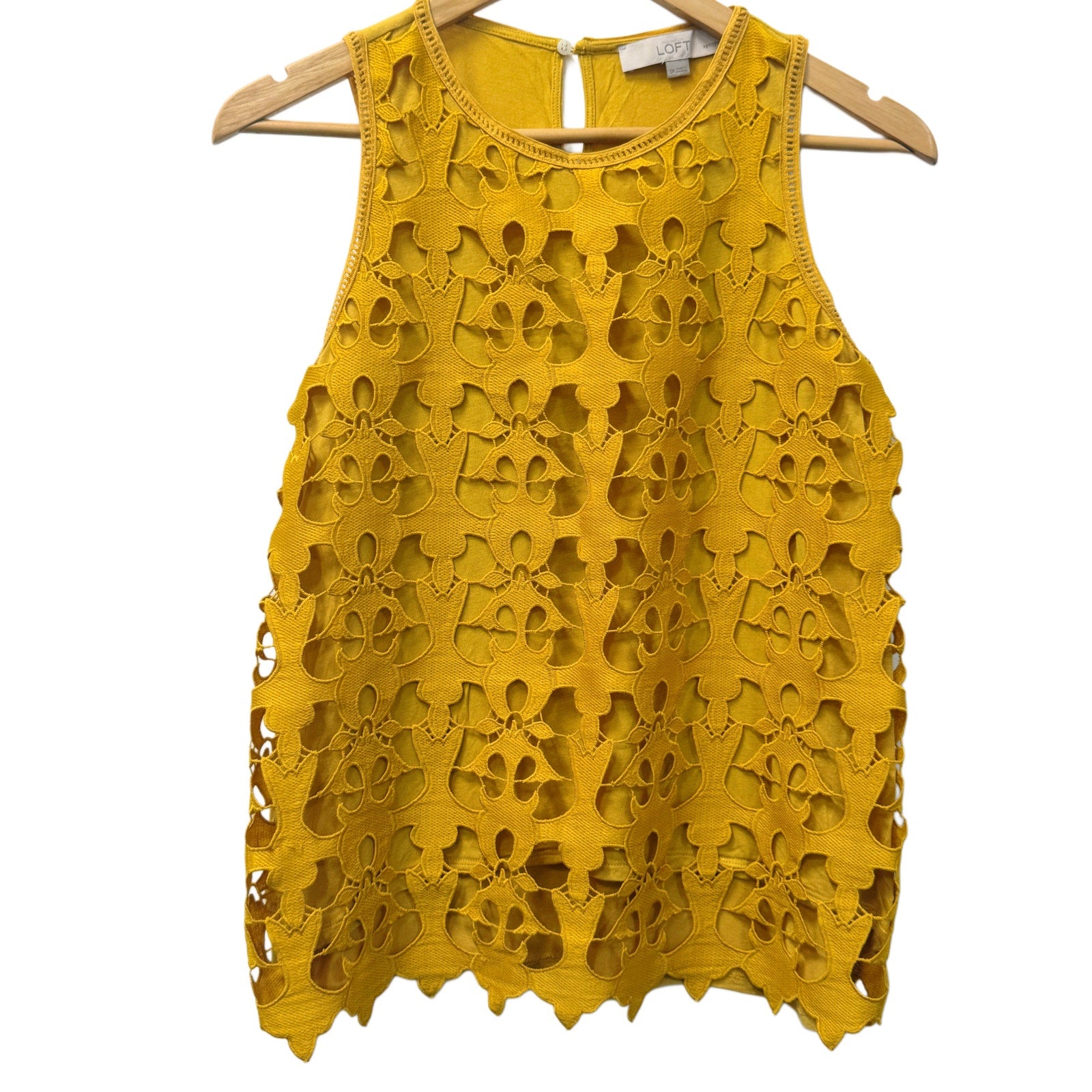 Loft woman's short sleeve top in mustard yellow size s/p