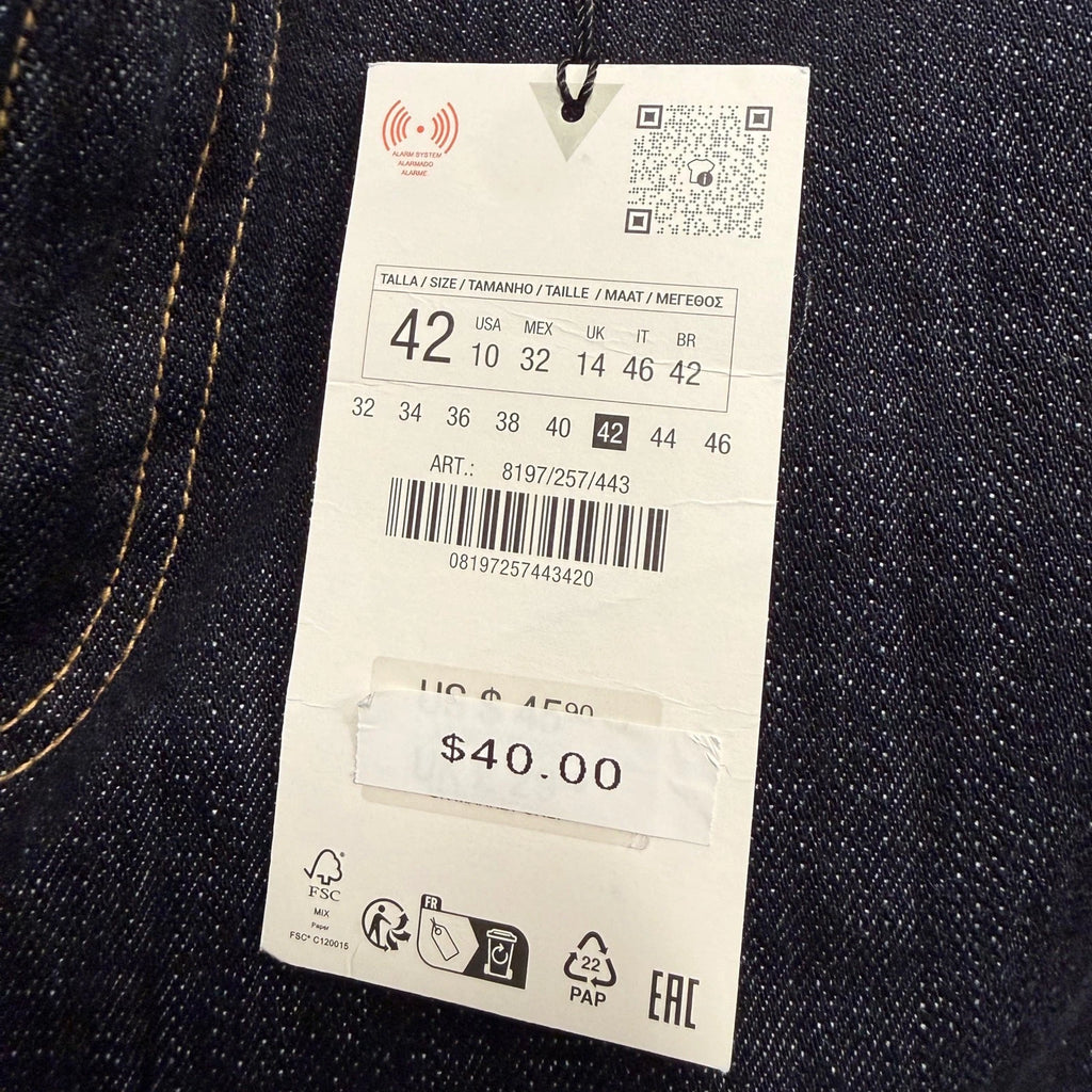 Dark Wash Straight Leg Jeans Women’s Size 10 / EU 42 NWT