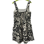 Jopaa woman's top in black and white pattern