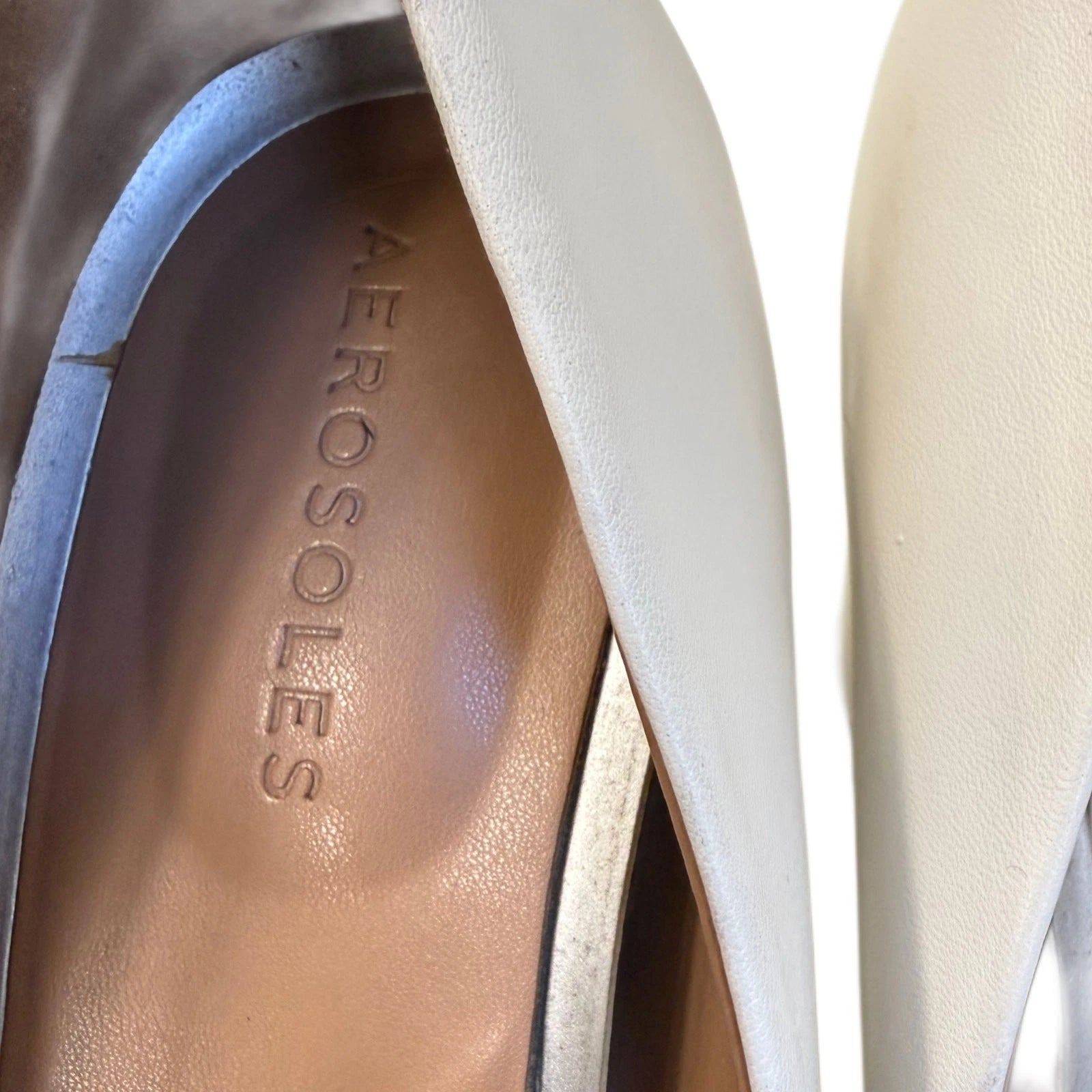 Aerosoles Off White Woman's Block heels size 9 1/2