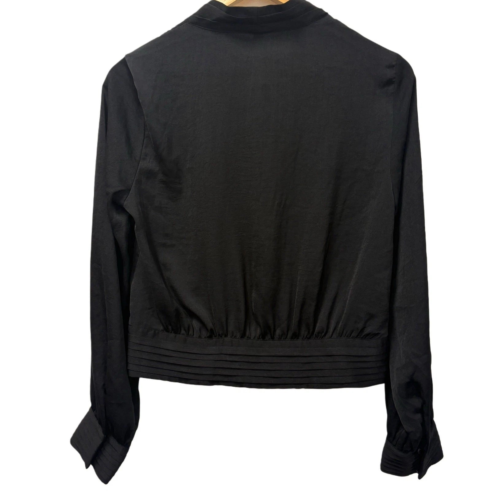 Banana Republic woman's black blouse in size S NEW!