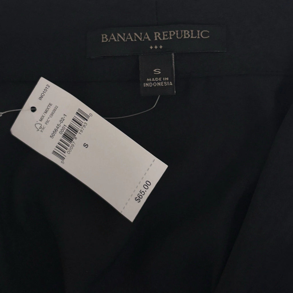 Banana Republic woman's black blouse in size S NEW!