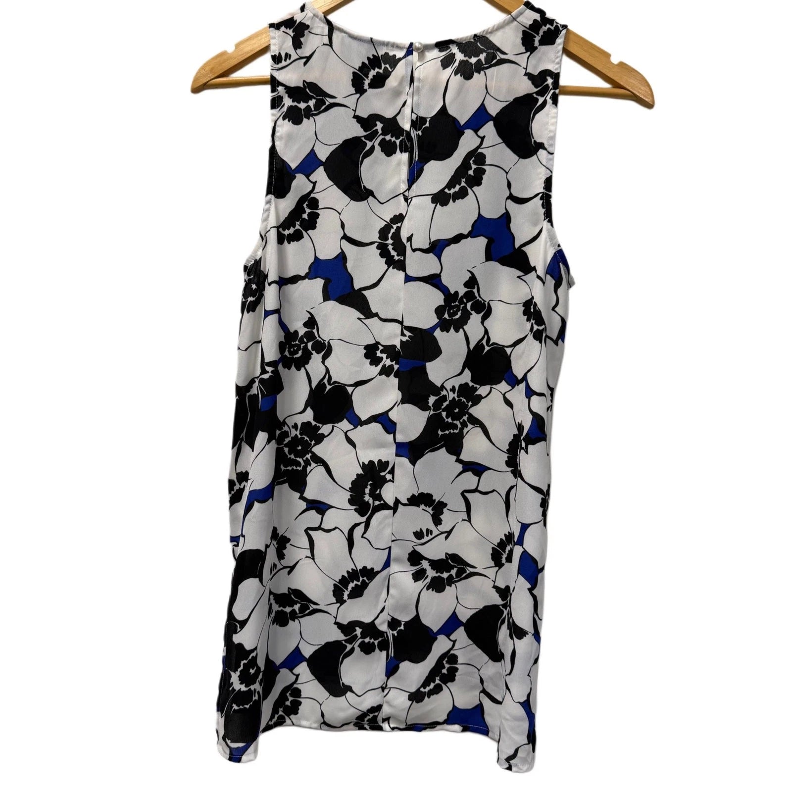Who What Wear Floral Sleeveless Blouse Size S Black White Blue High-Low Hem Top